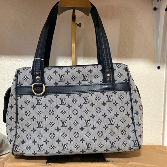 Louis Vuitton Black and Gray Monogram Shoulder Bag - Picture 1 of 17
